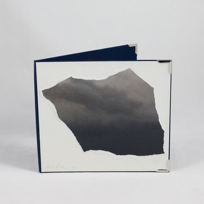 Kirsten Radermacher, coloring study #7, 2024, 205x178 mm, book object, hand-colored photo piece (unique)