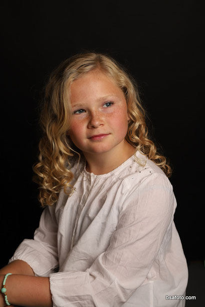Meidenfeestje met make-up en fotoshoot in een fotostudio in Breda.