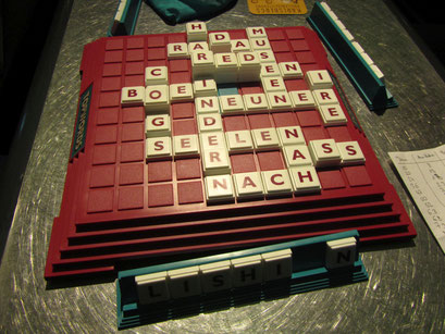 Der Klassiker "Scrabble" in dreidimensionaler Form namens "Topwords" bietet mehr Möglichkeiten und mehr Spaß!