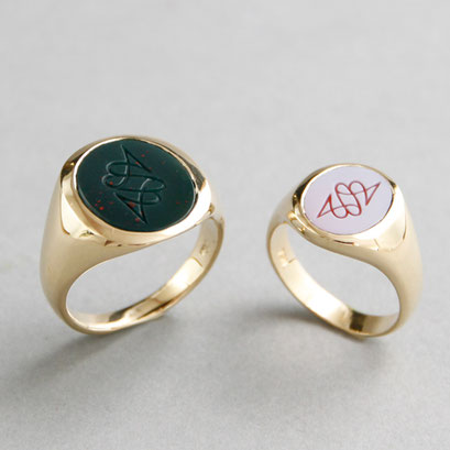 Herren und Damen Wappenring, Steine: grüner Jaspis und hellroter Lagenachat, Ringe 750er Gelbgold