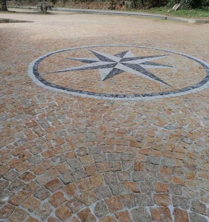Cour allé en pavé granit éclaté 