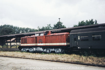 114 723 / LEW 14424, 1974 am 27.8.1991 in Arnsdorf mit Zug-Nr. 6976 nach Cottbus. ex 110 723,  Umbau 1985 in 114 723.
