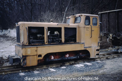 LKM Typ V10C,F.-Nr. 250511 / 1971 Lok "8" des Kaolinwerk Kemmlitz, Aufnahme 1991