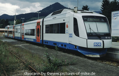 VT 112 am 29.5.2002 im Bahnhof Tegernsee