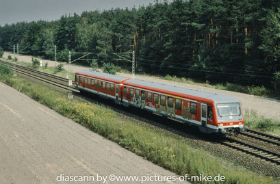 628 267 am 7.9.2002 als RB 28715 Mannheim - Karlsruhe bei Graben-Neudorf