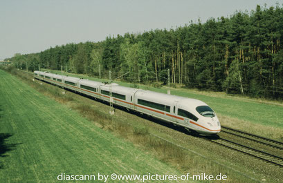 403 025 am 16.4.2003 nei Graben-Neudorf als ICE 507 Dortmund - Basel / SBB