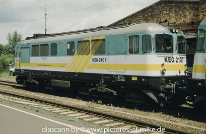 KEG 2107 (ex. CFR 60-0933) am 29.5.2002 in Großkorbetha. Craiova 1974, Fabriknummer 1437
