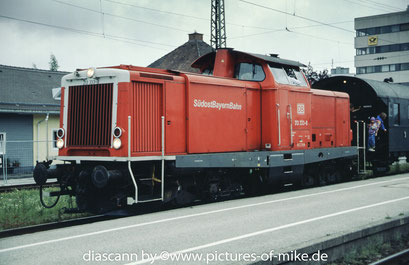 SoBB 213 333 am 6.7.2002 in Traunstein als Schlußlok an einem Dampfsonderzug.