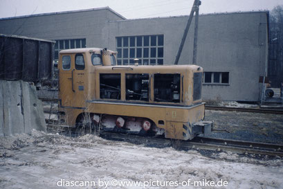 LKM Typ V10C,F.-Nr. 250511 / 1971 Lok "8" des Kaolinwerk Kemmlitz, Aufnahme 1991