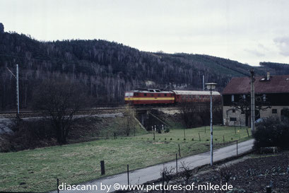 CD 372 ??? am 17.2.1995 bei Rathen mit Güterzug