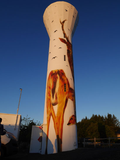 photo d'une fresque , une peinture monumentale représentant des animaux