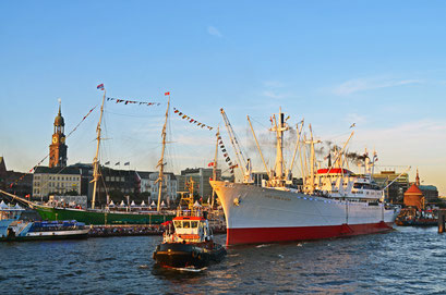 CAP SAN DIEGO zu den Hamburg Cruise Days 2012