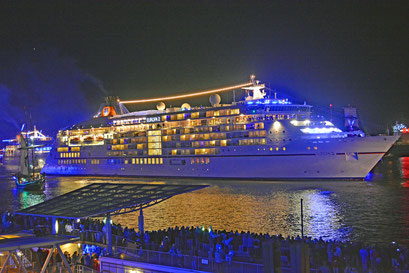 MS EUROPA 2 zu den Hamburg Cruise Days 2017 am 09.09.2017