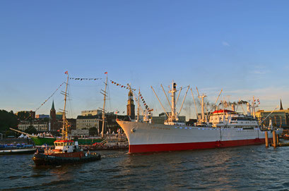 CAP SAN DIEGO zu den Hamburg Cruise Days 2012