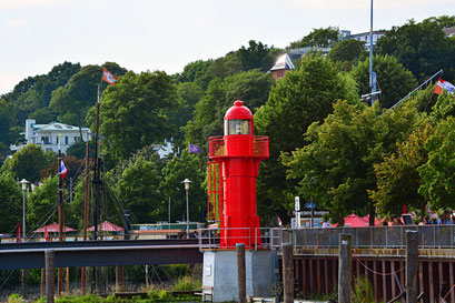 Leuchtturm PAGENSAND SÜD im Museumshafen Övelgönne