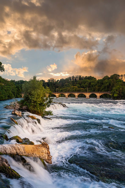 Tosender Rheinfall