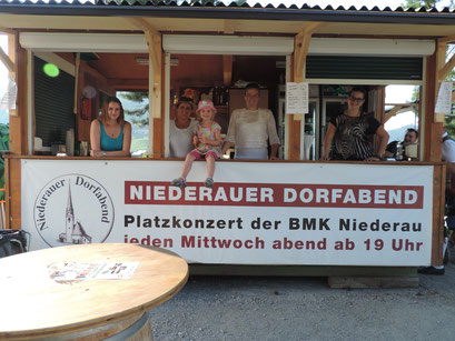 Ausschank beim Dorfabend Niederau 2015