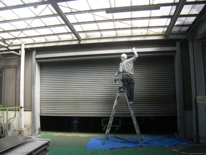 シートシャッター新設工事の工事写真