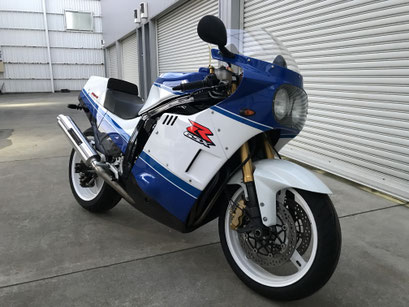 SUZUKI GSX-R750