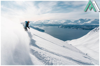 atemberaubende Skitouren im Pulverschnee in Lyngen, Norwegen mit AMICAL ALPIN