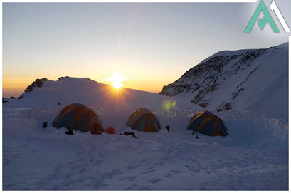 Mt. McKinley -Denali- 6.193m Expedition ein Gipfel der Ewigkeit – Ein unvergleichliches Abenteuer im Herzen der Alaskakette mit AMICAL ALPIN