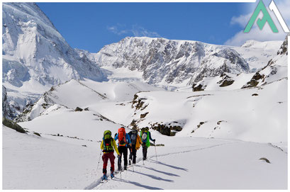 Skitour & Skidurchquerung Haute Route von Chamonix in Frankreich nach Zermatt in der Schweiz mit AMICAL ALPIN