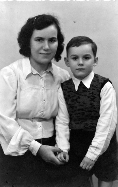Martha Katterwe mit Sohn Wolfgang Jülke