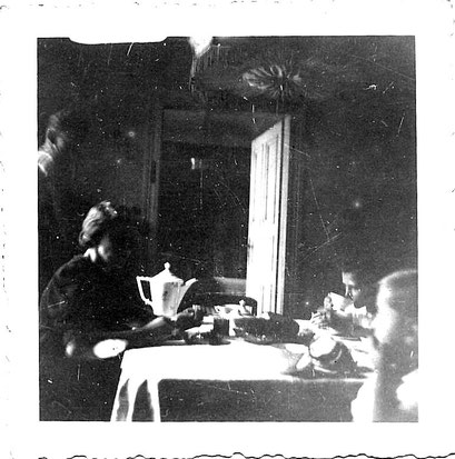 Stube bei Erich Katterwe in der Matthiasstr.
