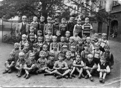 1. Schuljahr Rudi Katterwe 1941 Rosenschule in Breslau
