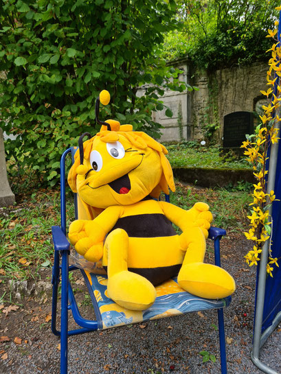 Kuschelbiene Maja der Imker