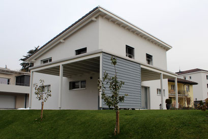 EFH Triengen - Haus mit Carport und Sitzplatzüberdachung