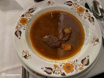 Leckere ungarische Gulaschsuppe
