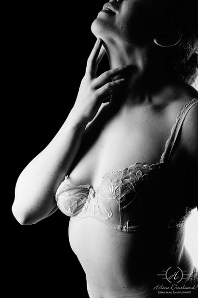 Élégance intemporelle : Photos glamour en noir et blanc