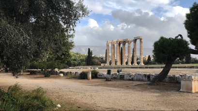 Athen '17 | «Olympieion» (auch Tempel des Olympischen Zeus) | Ehemals einer der grössten Tempel im antiken Griechenland | Der Bau geht auf das 6. Jh.v.Chr. zurück | Aber erst unter dem römischen Kaiser Hadrian im 2. Jh.v.Chr. vollendet.