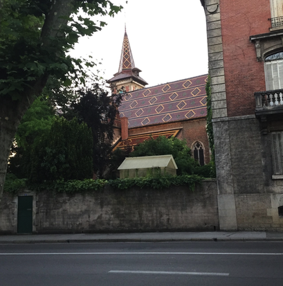2015 | Fahrradtour «Burgund», Louhans: Kirche «Saint Pierre» mit einem Dach aus mehrfarbigen Ziegeln.