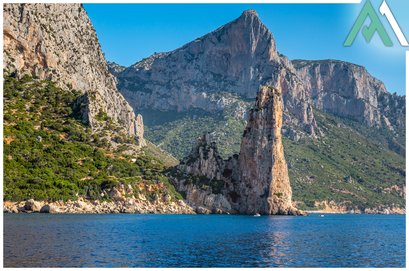 KLETTERTREKKING SELVAGGIO BLU - ORIGINALE Eine unvergleichliche Abenteuerreise entlang der wilden Küste Sardiniens mit AMICAL ALPIN
