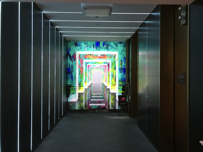アロフト東京銀座エレベーターホールのプロジェクションマッピング