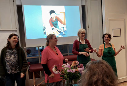 Das Dozentinnen-Kern-Team: Sarah Eisenhardt, Sabine Schierl, Gaby Sedlag und Suse Grot