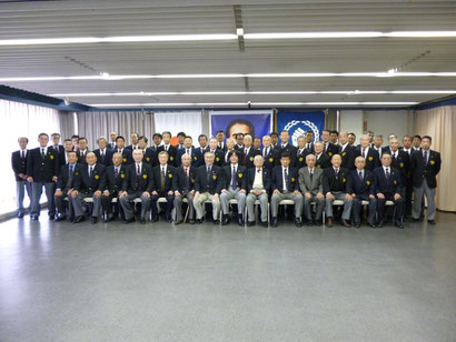 Foto di gruppo dei Shihan e Hanshi all'Hombu Dojo Seigokan Imeji Giappone