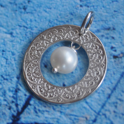Münzsägewerk Katrin Thull | Marokko - Ring Ornament mit Perle