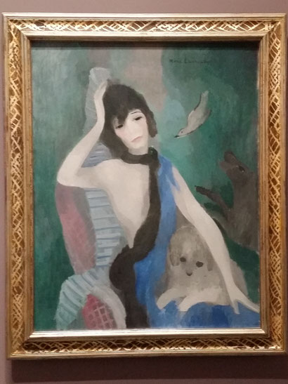 灰色とパステルカラーの使いわけが綺麗なローランサンの画風。