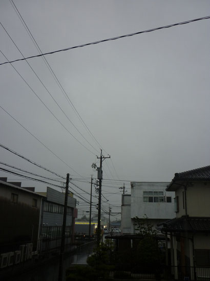 夕方6時前の天気