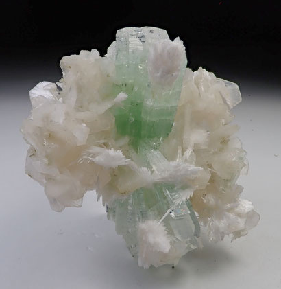 Top apophyllite