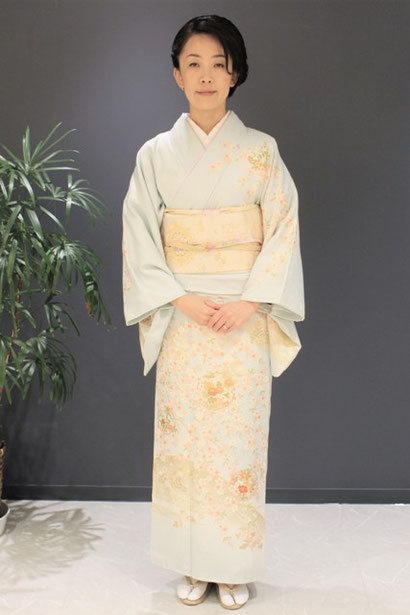 横浜は入学式の日です。お子様の卒業式で和装をしました。ありがとうございました