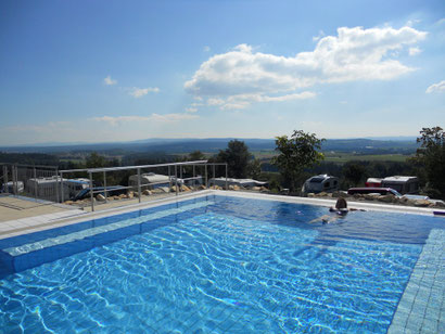 Pool am Panorama & Wellness-Campingplatz Großbüchlberg