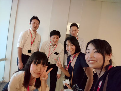 就業先で一緒に働く仲間との一枚!