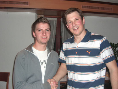 Übergabe des Präsidiums von Philipp Keller (rechts) an Patrick Steiner (links).