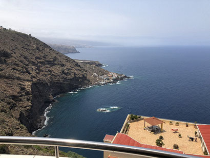 Wunderschöner Weitblick auf die Steilküste und das Meer vor La Matanza vom Balkon des Apartments