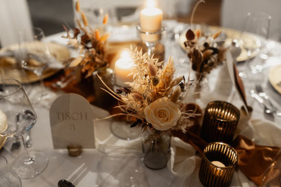 Janine Tameling Hochzeitsplanerin in Hannover bei der Arbeit im Wedding Showroom