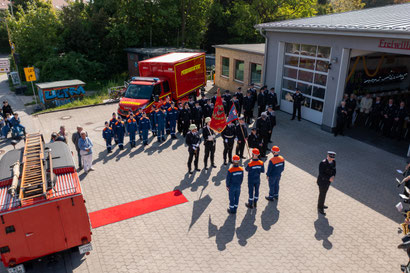 Roter Teppich für ein besonderes Mitglied der Feuerwehr Wellsee